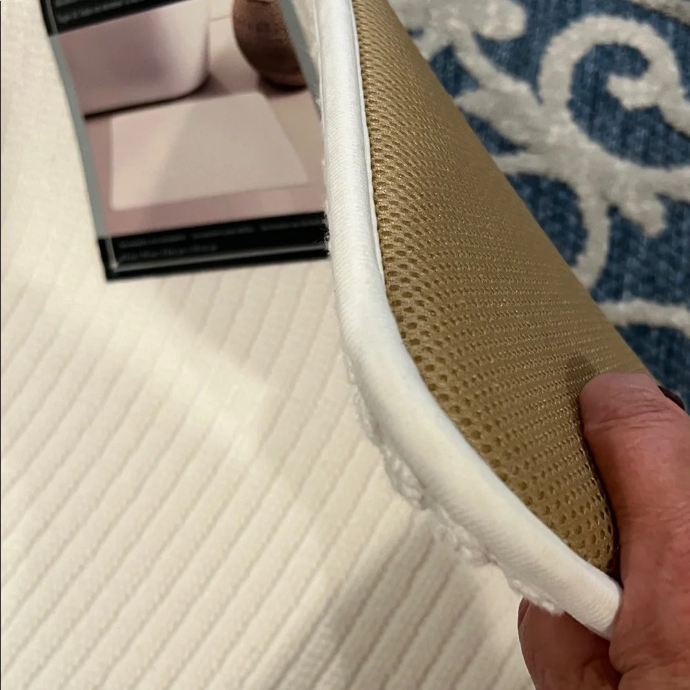 Cotton Memory Foam White Quilted Bath Mat